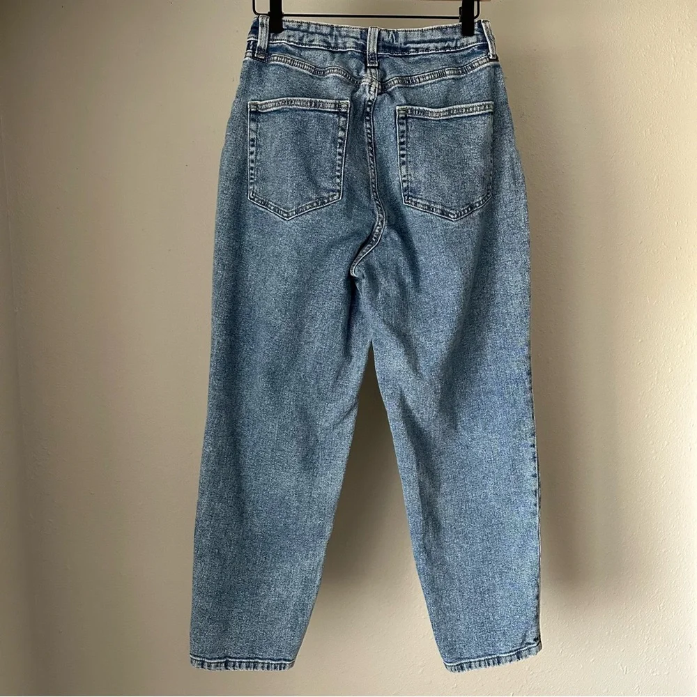 Wild Fable size 8 high rise curvy fit tapered ankle blue jeans - Picture 2 of 3